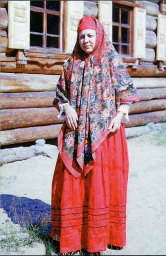 Иванова-А.-Северный-русский-народный-костюм-1993_33-666x1024.jpg