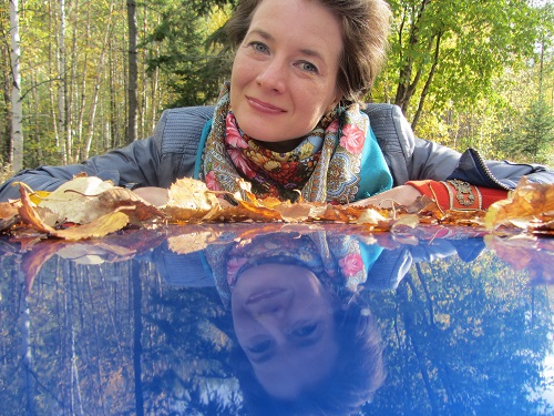 желтые листья и осенние кружева