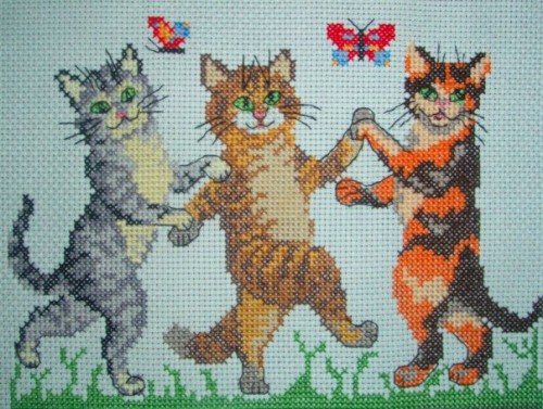 &quot;Кошачьи танцы&quot; (3 кота+2 бабочки....5 ЛЕТ!)
