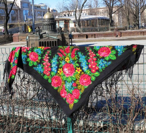 Безымянная шаль Екатрины Регуновой.