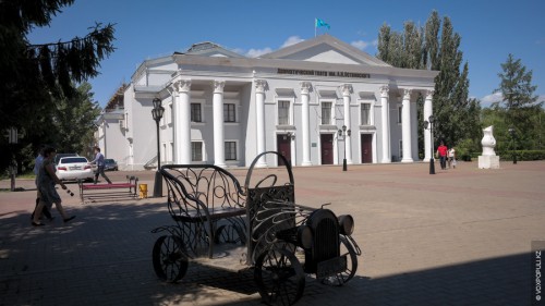 русский драмматический театр