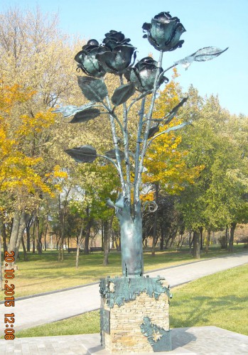 памятник погибшим мирным жителям