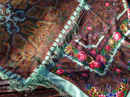 Шафран 1155 - 30, Е.Жукова, 89 * 89 и Остановись, мгновенье 1401 - 30, Е.Жукова, 148 * 148