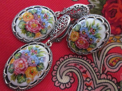 8c3f6f7520a5e7286ad6bd6ea591--russkij-stil-komplekt-pavloposadskie-uzory2.jpg