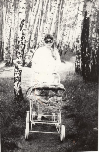 Здесь мне 32 года, я родила третью дочь