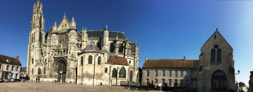Cathédrale Notre-Dame de Senlis и епископский дворец