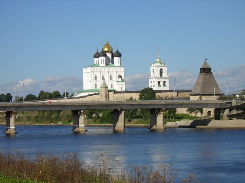 Река Великая и Ольгинский мост через неё