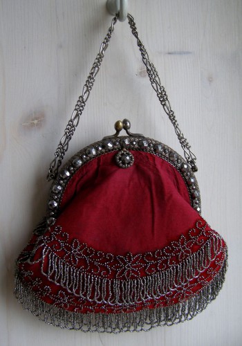 Бархатный ридикюль. 1870-80 годы.