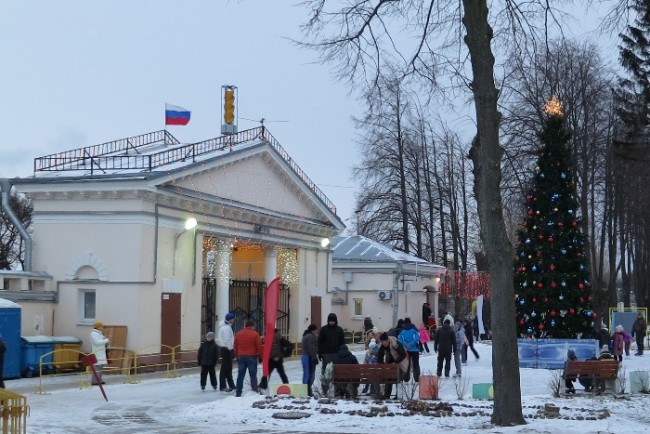 Каток на стадионе.