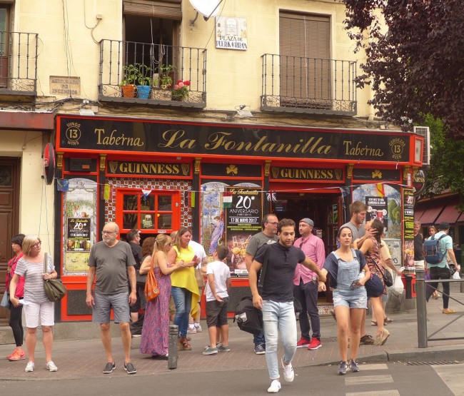 &quot;La Fontanilla&quot; Plaza de Puerta Cerrada, 13