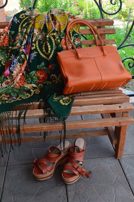 Цыганка Аза 10 и TOD'S