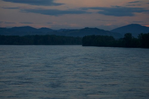 _05G1252.jpg