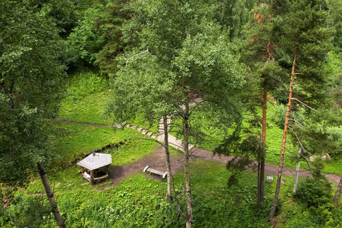 _05G1437.jpg