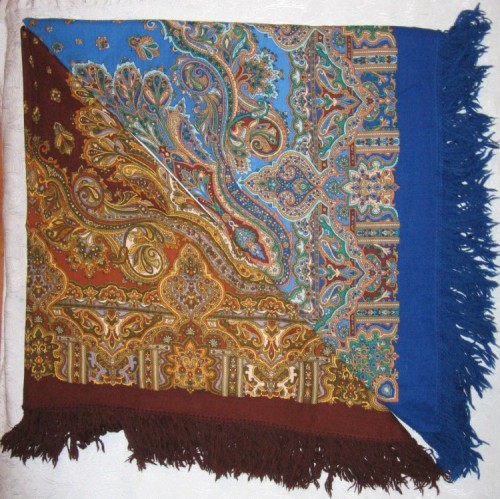 платки 146см рис.1185 &quot;Фламенко-17 и -13&quot; Е.Жукова (фото со &quot;вспышкой&quot;)