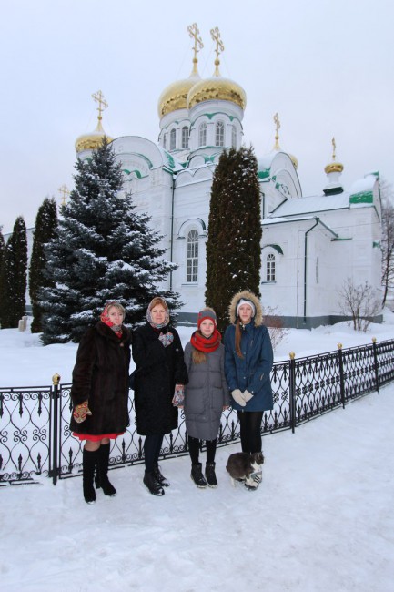 кошка на ботинках.jpg