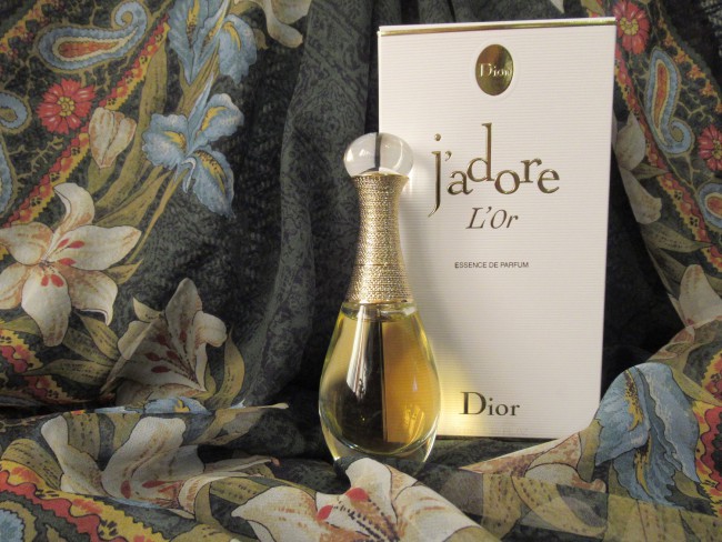 Платок шелковый (креп-жоржет) &quot;Воздушный поцелуй&quot;- 18 и Dior J'Adore L'Or Essence de Parfum.