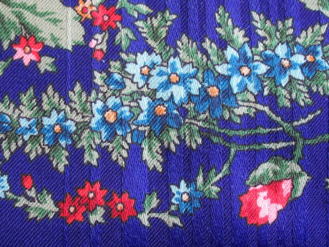 Платок шерстяной с просновками, 146 x 146 cm, Маки и медуница – 15 , автор неизвестен, восст. Татьяна Сухаревская