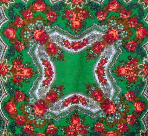 Платок с шерстяной бахромой