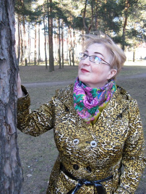 Я и медовый  полдень у сосны.jpg