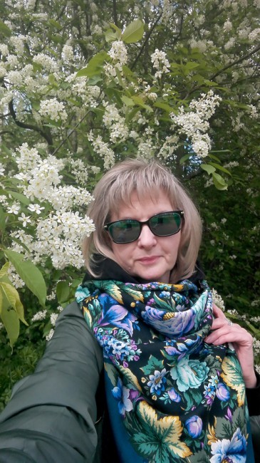 Шаль из уплотненной шерстяной ткани с шелковой бахромой &quot;Диво дивное&quot;, вид 12, 148х148 см<br />Художник: Фадеева Валерия