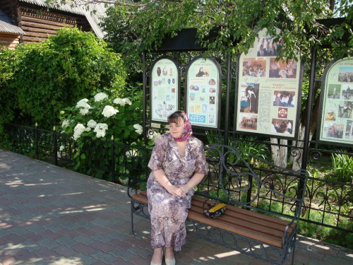 На территории монастыря чувствуешь себя удивительно спокойно, все проблемы уходят...