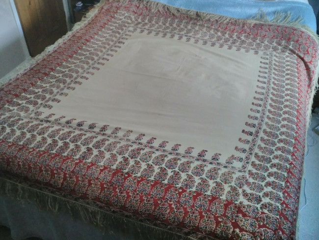 Antique-Victorian-Shawl-Fringed-Piano-Style-paisley-Floral-_57.jpg