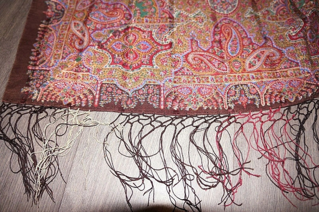 Antique-large-vintage-printed-Kashmir-Paisley-silk-_57 (4).jpg
