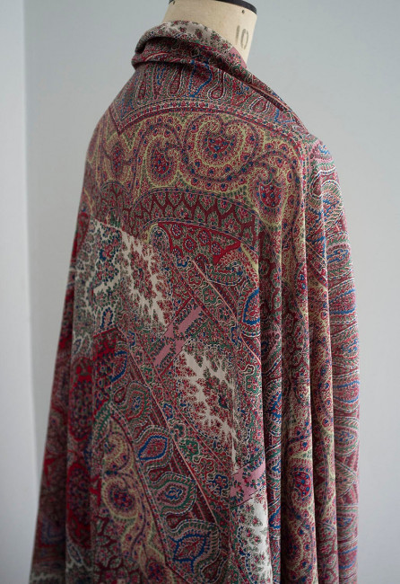 norwich-silk-burnous-shawl-circa-1850-60_10076_pic11_size3.jpg