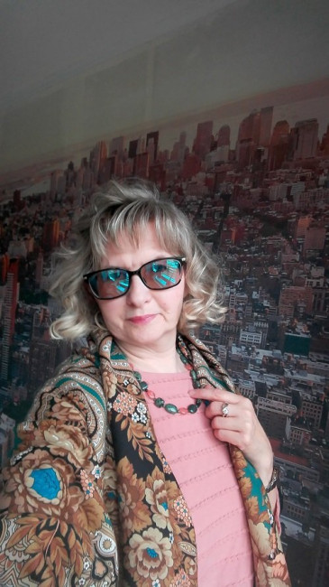 Шалъ Боярыня 334-25,  Автор Ирина Дадонова (Выпуск 2019 года)