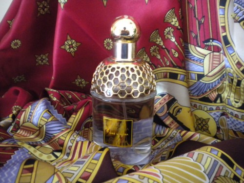 Скарабей<br />Автор:  Валерия Фадеева 1252-7 и Aqua Allegoria Tiare Mimosa Guerlain
