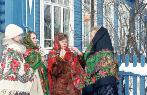 зеленая шаль справа - Воспоминания рис 306 Е.Регунова