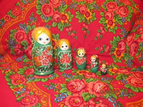 Матрёшка с матрёшками.