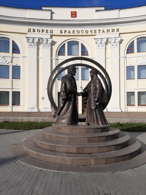 Памятник.jpg