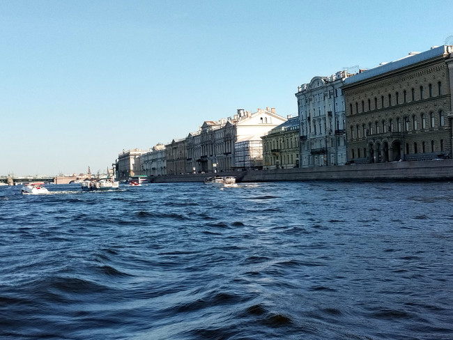 На Неве