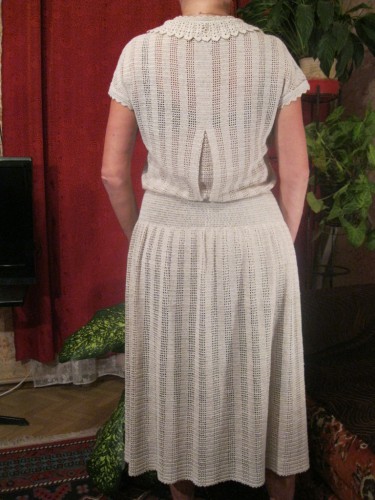 Платью 30 лет, вязала сама из льняных ниток.