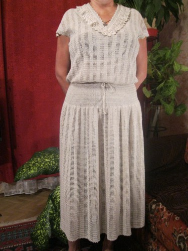 Перешла на красный фон, чтоб не сливалось