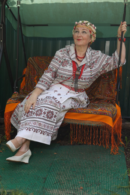 31.07.26. Урожай .На качелях.jpg