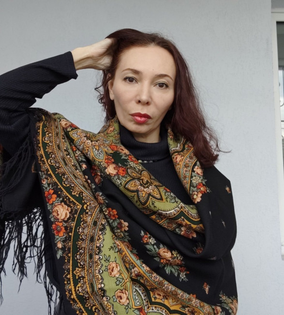 Шаль "Ретро" колорит 23. Худ. Клара Зиновьева