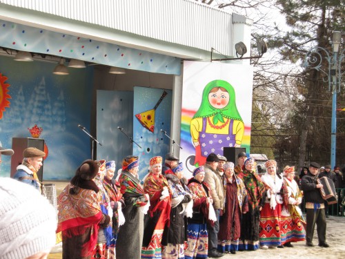 Хор в ПП платках.
