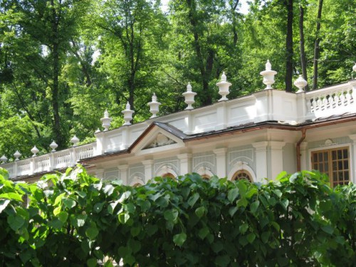 Красный домик(сейчас кафе).