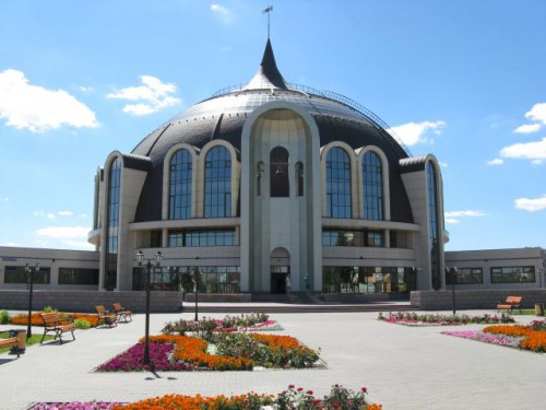 Современный музей оружия, его уже показывала Янетта.
