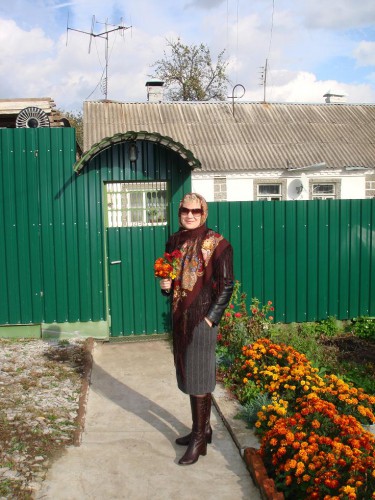 Так приехала к родителям, Радоница-7...