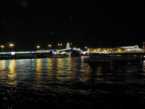 Красота разводного моста. Рядом с Эрмитажем.