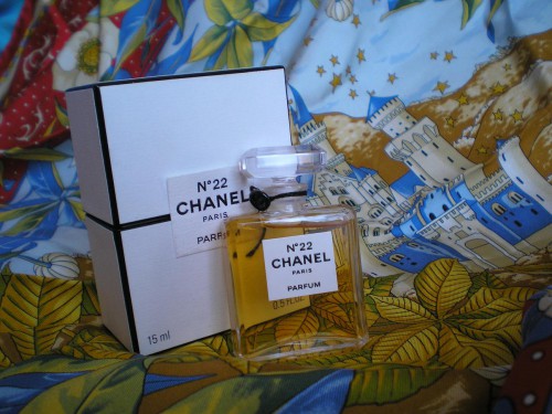 Chanel  № 22  и шёлковый платочек   Longchamp