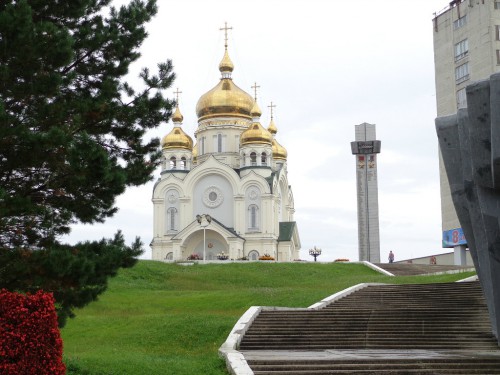 Храм на площади Славы