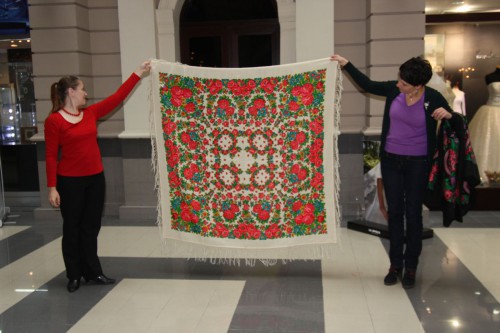 Бусы (Восьмое Марта), Злата Ольшевская
