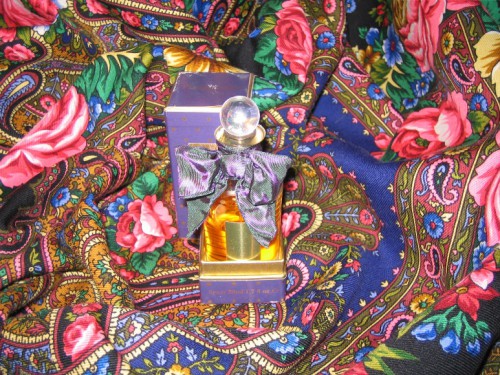 Cornubia от Penhaligon's и Остановись, мгновенье.