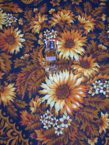 Подсолнухи и Eau de Parfum от Gucci