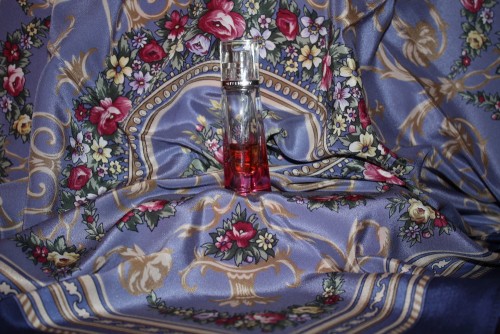 ВЕРСАЛЬ. Автор Наталья Белокур  824-14<br />Духи Very Irresistible Givenchy