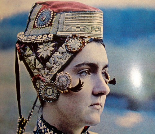 Праздничный головной убор новобрачной (молодухи) Воронежской губернии. Нач. XX в.